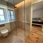 Δωμάτια σε οικογενειακή κατοικία Luxuoso Quarto Com Banheiro Privativo No Centro De