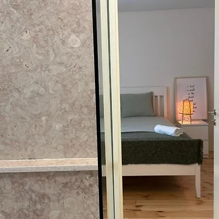 Luxuoso Quarto Com Banheiro Privativo No Centro De *