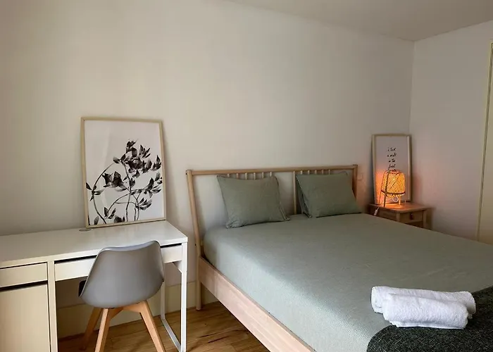 Rum i privatbostad Luxuoso Quarto Com Banheiro Privativo No Centro De