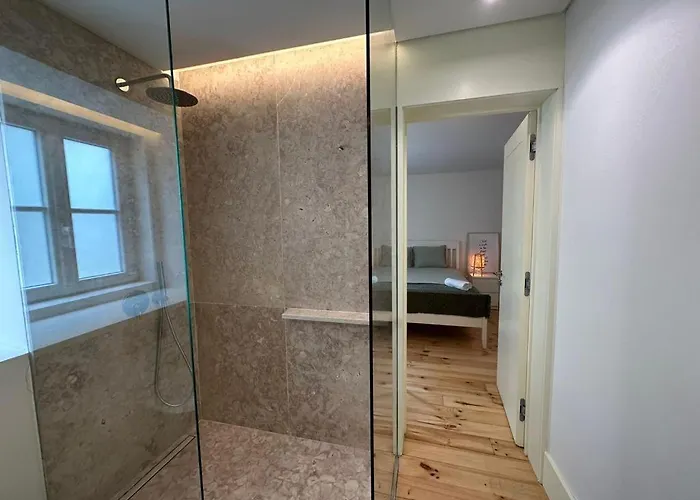 Luxuoso Quarto Com Banheiro Privativo No Centro De *